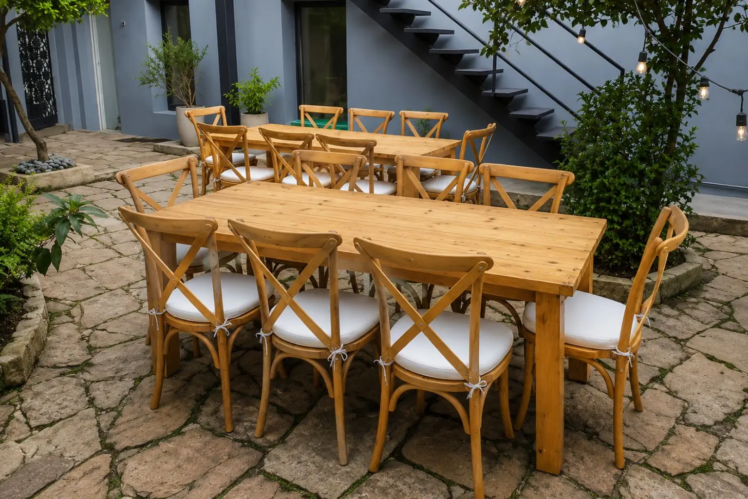 renta de mesas en madera para eventos