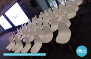 alquiler de sillas blancas para eventos